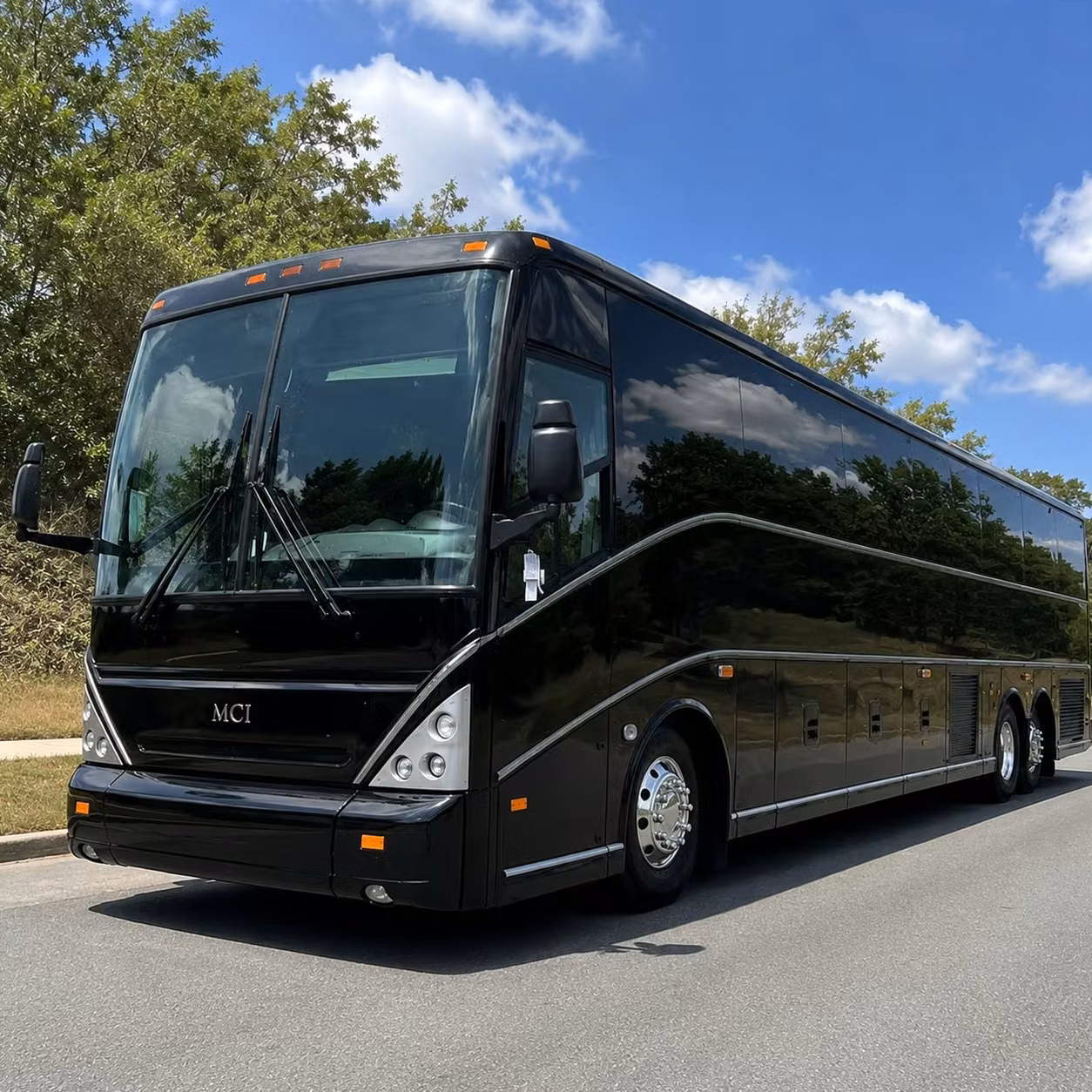 charter buses for concerts at riverfront park and outdoor salem events