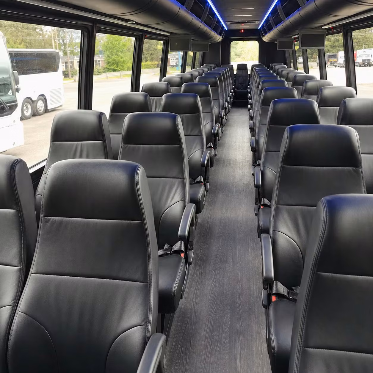 salem 28 passenger minibus rental